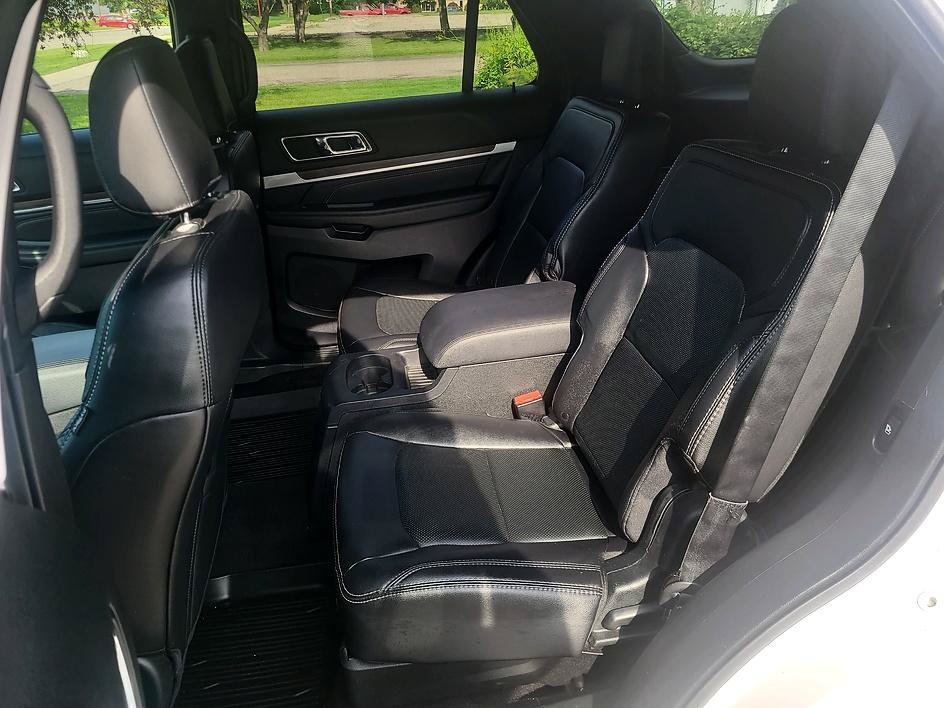 Used 2019 Ford Explorer Limited w/ Equipment Group 301A AWD/4WD image 32