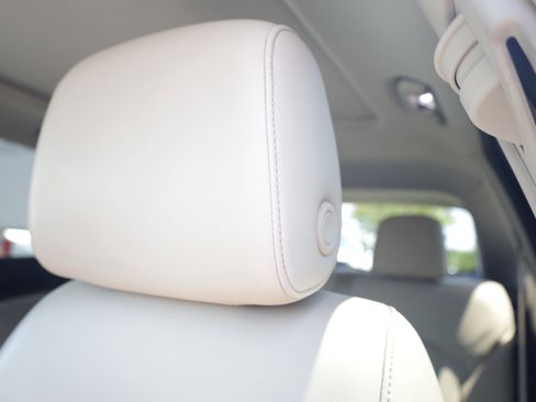 Used 2020 Buick Envision Preferred FWD image 16