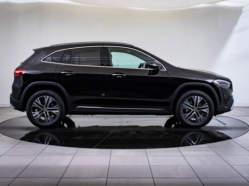 Certified 2025 Mercedes-Benz GLA 250 4MATIC image 11