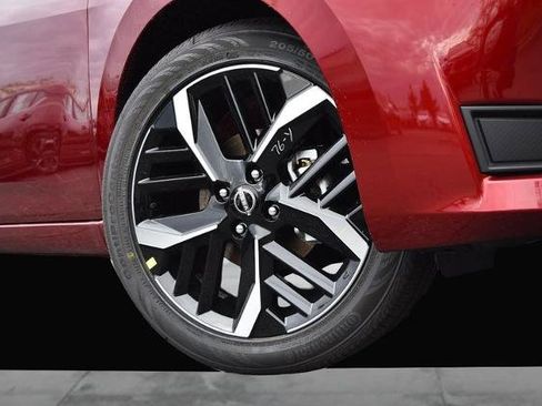 New 2025 Nissan Versa SR w/ Trunk Package image 3