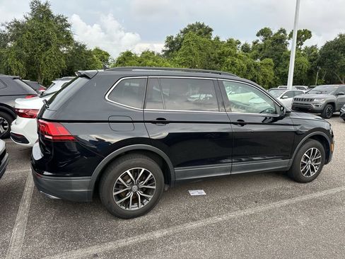 Used 2019 Volkswagen Tiguan SE w/ Panoramic Sunroof Package FWD image 6
