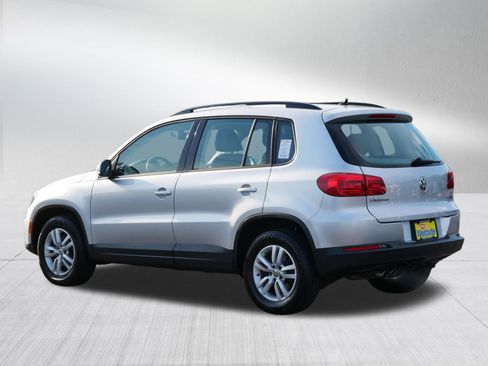 Used 2016 Volkswagen Tiguan S image 5