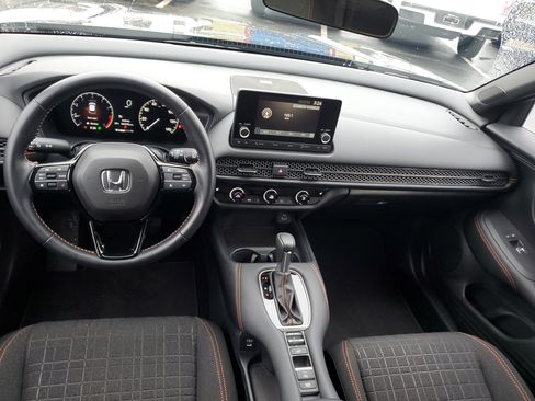 Used 2025 Honda HR-V Sport image 12