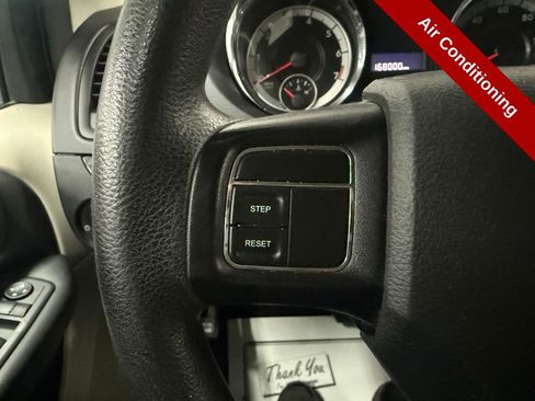 Used 2015 Dodge Grand Caravan SXT w/ Security Group FWD image 17