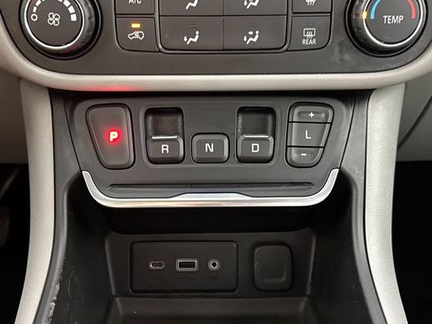 Used 2019 GMC Terrain SLE FWD image 18
