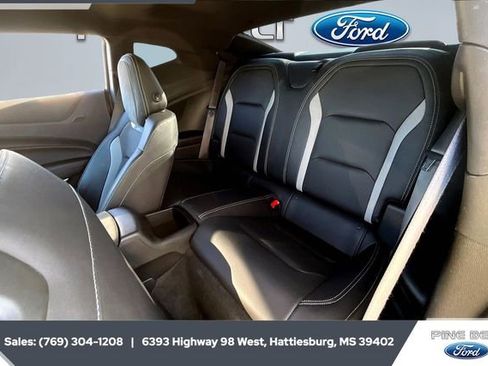 Used 2018 Chevrolet Camaro SS image 19