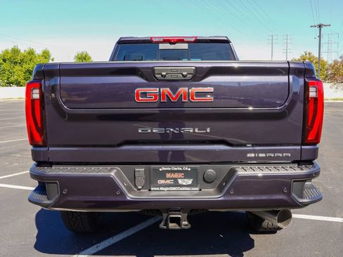 New 2026 GMC Sierra 2500 Denali w/ Denali Reserve Package AWD/4WD image 9