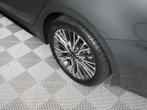 Used 2024 Kia Forte GT-Line w/ GT-Line Premium Package image 8