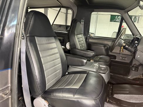 Used 1989 Ford Bronco Custom image 18