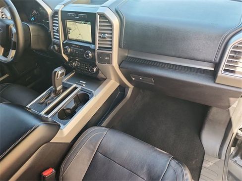 Used 2015 Ford F150 Lariat image 29