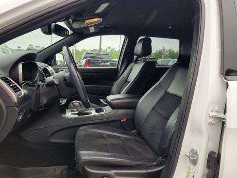 Used 2022 Jeep Grand Cherokee Laredo X RWD image 21