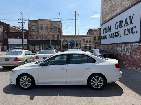 Used 2015 Volkswagen Jetta SE image 5