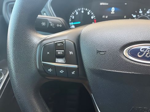 Used 2022 Ford Escape S FWD image 18