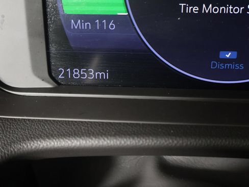 Used 2023 Chevrolet Bolt EUV LT FWD image 36