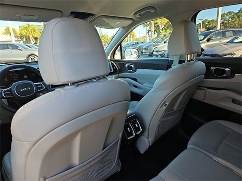 Certified 2025 Kia Sorento S image 11