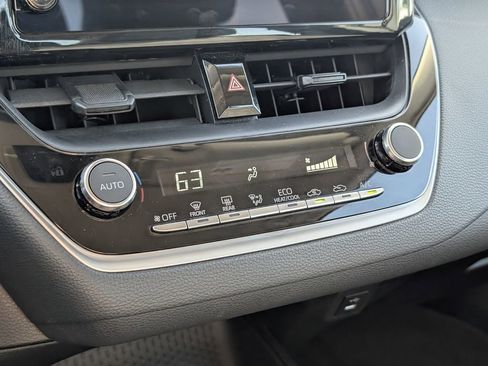 Used 2023 Toyota Corolla LE FWD image 18