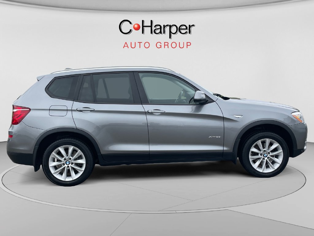 Used 2017 BMW X3 xDrive28i AWD/4WD image 2