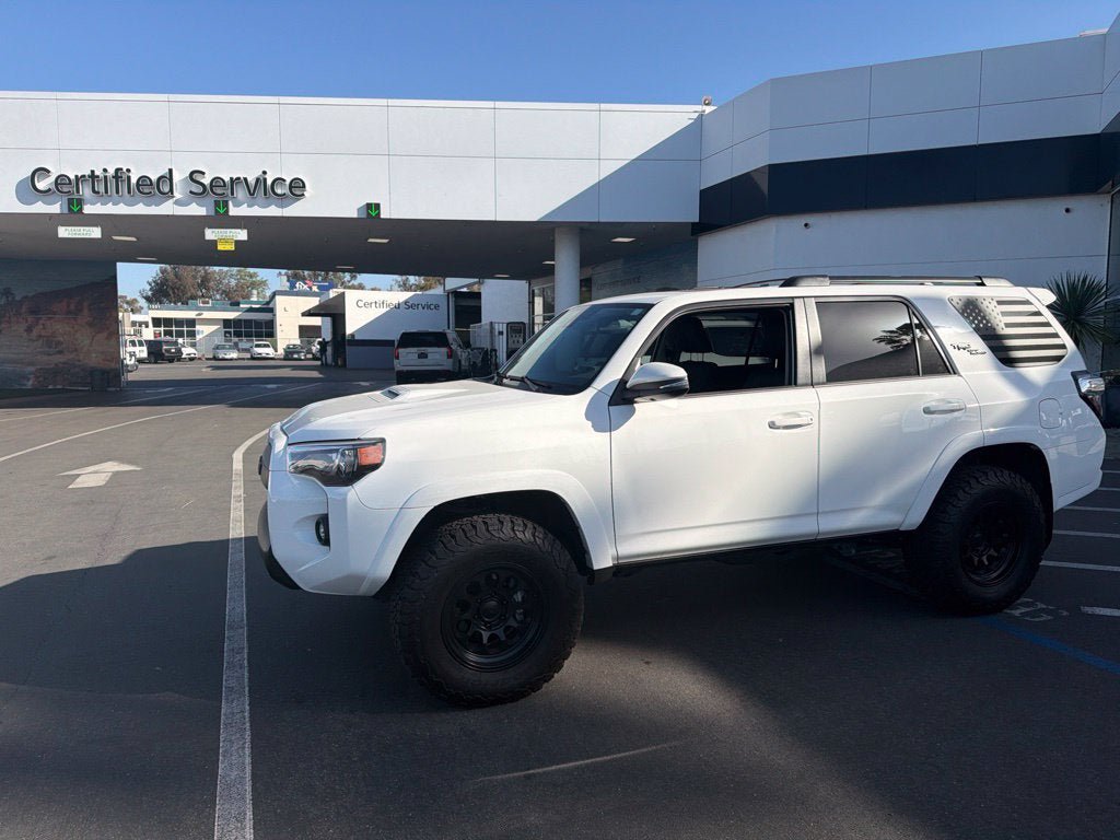Used 2022 Toyota 4Runner TRD Off-Road Premium w/ Moonroof Package AWD/4WD image 1
