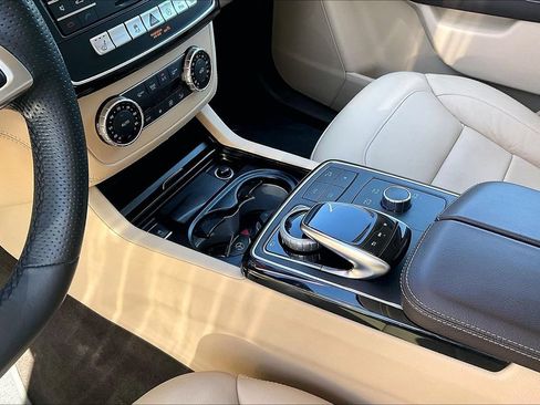 Used 2017 Mercedes-Benz GLE 43 AMG 4MATIC image 31