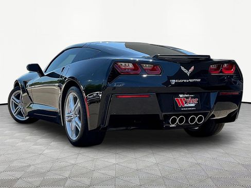 Used 2016 Chevrolet Corvette Stingray Coupe RWD image 4