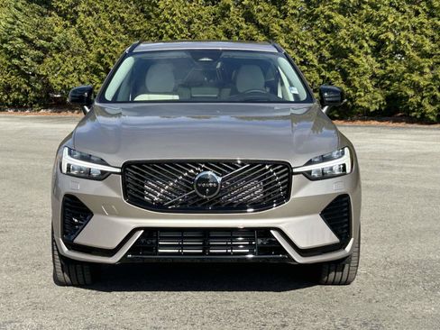 New 2026 Volvo XC60 T8 Ultra w/ Protection Package Premier AWD/4WD image 8