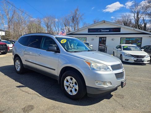 Used 2012 Chevrolet Traverse LS FWD image 5