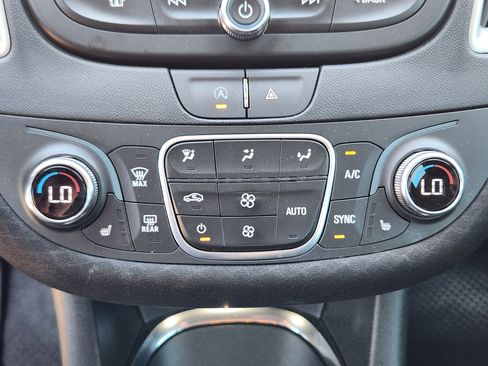 Used 2024 Chevrolet Malibu LT FWD image 14
