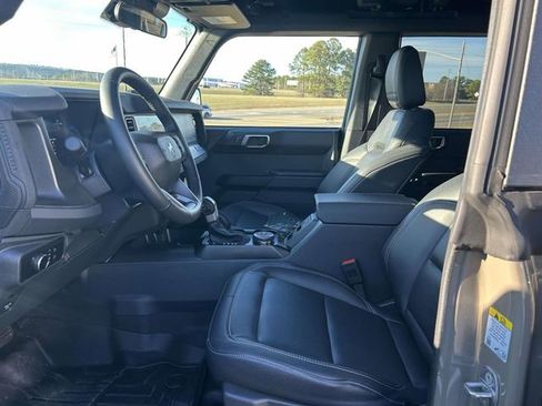 New 2025 Ford Bronco Big Bend w/ Black Diamond Package AWD/4WD image 11