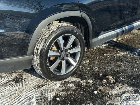 Certified 2024 Honda Pilot Touring image 8