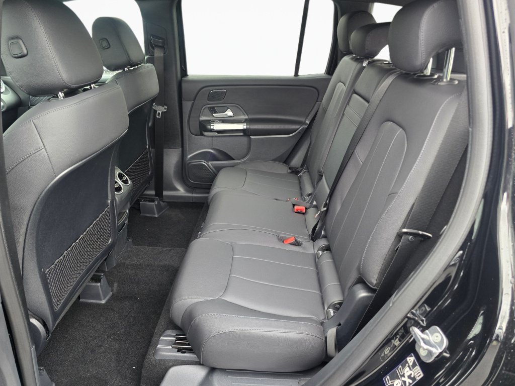New 2026 Mercedes-Benz GLB 250 4MATIC image 17