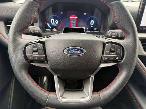 Used 2025 Ford Explorer ST-Line AWD/4WD image 26
