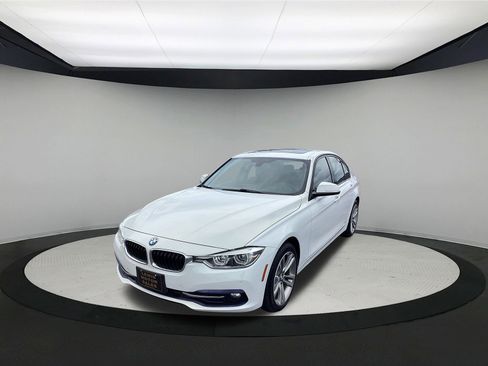 Used 2017 BMW 328d xDrive Sedan AWD/4WD image 4