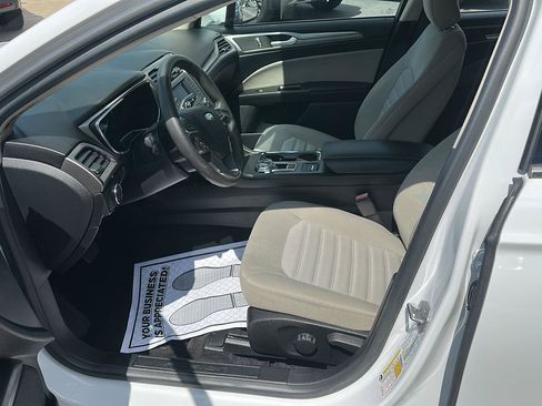 Used 2018 Ford Fusion S FWD image 19