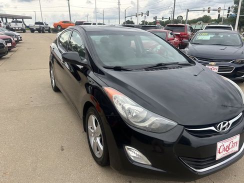 Used 2013 Hyundai Elantra GLS w/ Preferred Pkg FWD image 3
