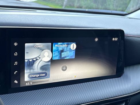Used 2025 Nissan Kicks SR FWD image 37