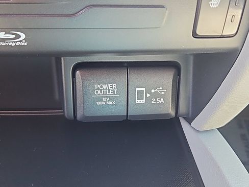 Used 2019 Honda Pilot Touring image 18