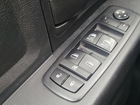 Used 2017 RAM 1500 Express AWD/4WD image 27