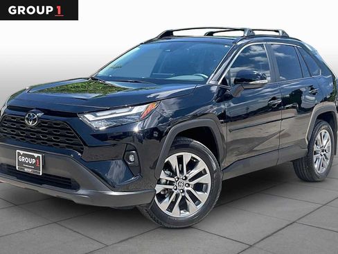 Used 2025 Toyota RAV4 XLE Premium FWD image 1