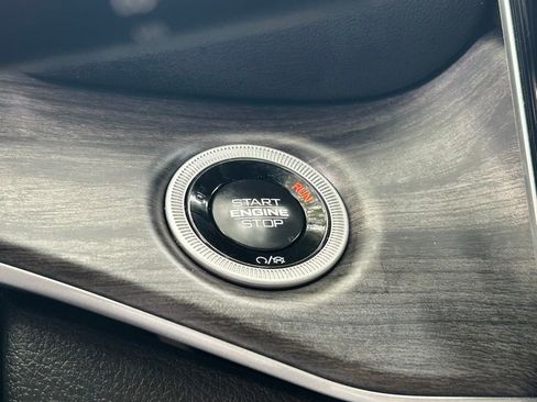 Certified 2024 Jeep Grand Cherokee Limited w/ Black Appearance Package image 52