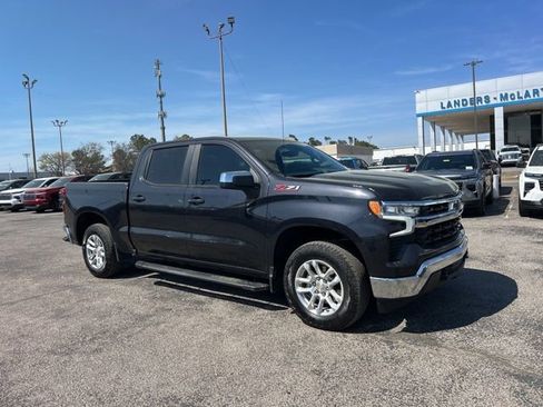 Used 2023 Chevrolet Silverado 1500 LT image 1