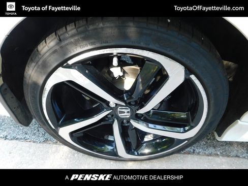 Used 2018 Honda Accord Sport image 7