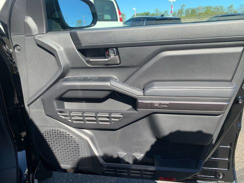 New 2025 Toyota Tacoma TRD Off-Road image 19