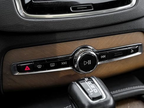 Used 2017 Volvo XC90 T6 Inscription image 31