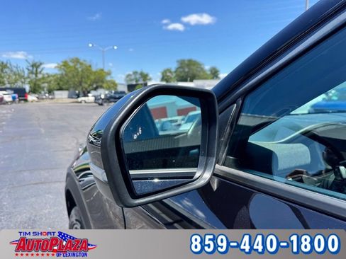 Used 2025 Ford Explorer ST-Line w/ ST-Line Street Pack AWD/4WD image 19