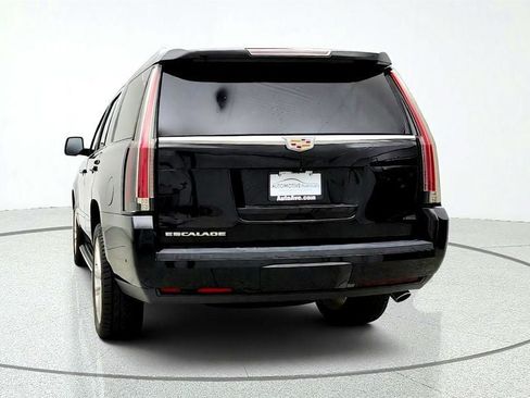 Used 2019 Cadillac Escalade Luxury AWD/4WD image 6