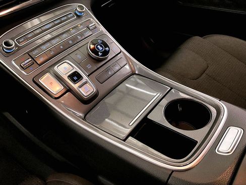 Used 2023 Hyundai Santa Fe SEL image 16