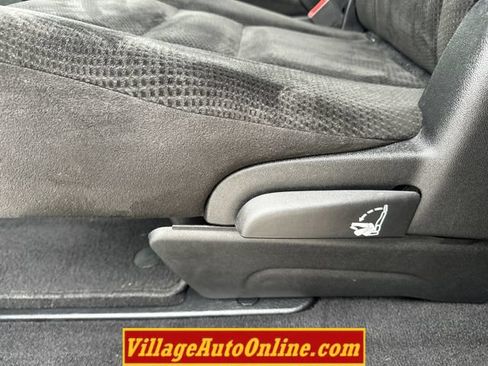 Used 2016 Dodge Grand Caravan SE FWD image 23