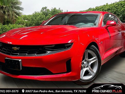 Used 2023 Chevrolet Camaro LT RWD image 1