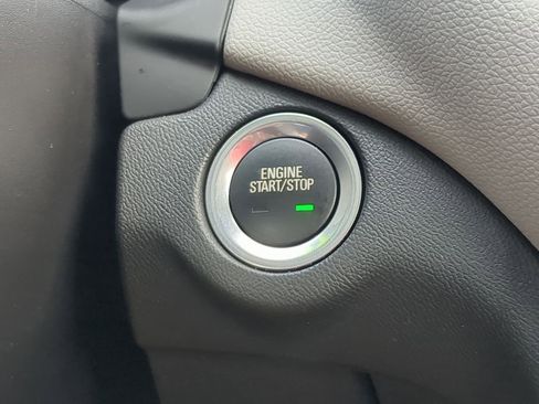 Certified 2024 Chevrolet Equinox LS image 17