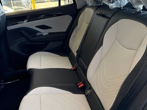 New 2026 Volkswagen Tiguan SE AWD/4WD image 19